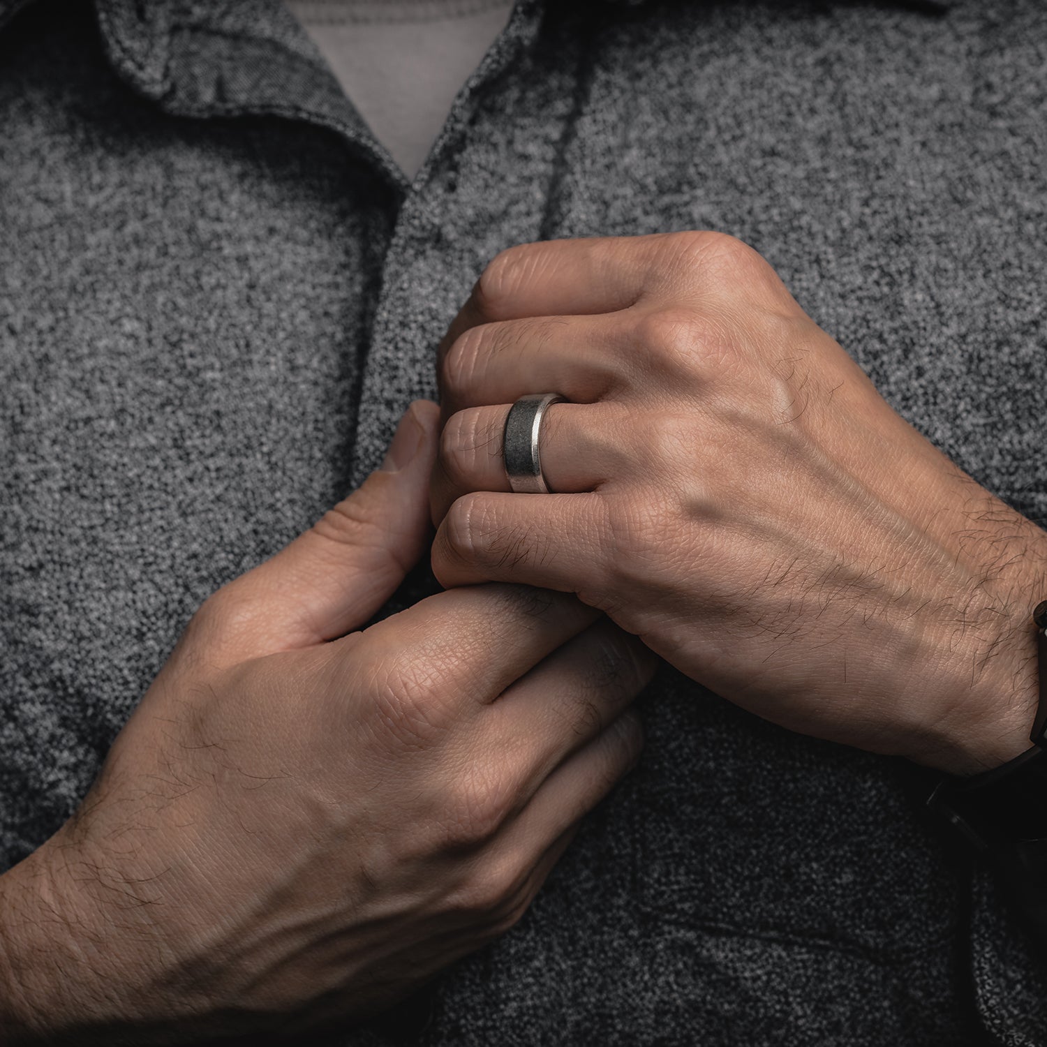 Ridge 8mm Beveled Ring Set - Stonewashed Titanium